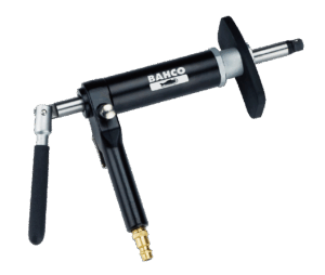 Herramienta neumática profesional Bahco BBR320 para reposicionar y rebobinar pistones de pinzas de freno, con cuadradillo de accionamiento de 3/8 de pulgada, mecanismo reversible, y adaptador universal magnético para ser utilizada con los útiles del juego Bahco BBR300P50