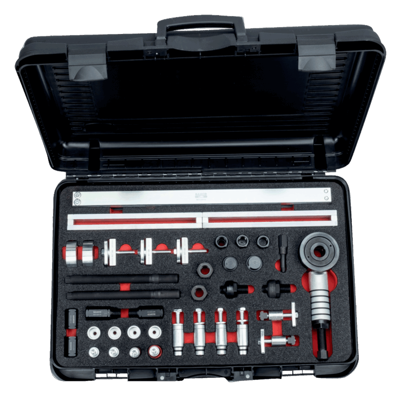 Juego de herramientas universal profesional Bahco BE512201 para la extracción de inyectores diésel, con puente extractor, husillos de fuerza, múltiples adaptadores roscados para diferentes tipos de inyectores (Bosch, Delphi, Denso, Siemens, Toyota), presentado en un robusto maletín con interior de foam.
