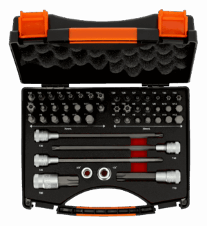 Juego profesional Bahco BE5049 de 49 piezas, con un extenso y muy versátil surtido de vasos y puntas especiales para el sector de la automoción (incluyendo TORX® inviolables, Hexagonales, XZN, Ribe®, y Vasos TORX® E) y varios adaptadores, todo perfectamente organizado en un robusto maletín