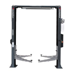 Elevador electrohidráulico de dos columnas sin base Thundra con capacidad de 6 toneladas para vehículos pesados.