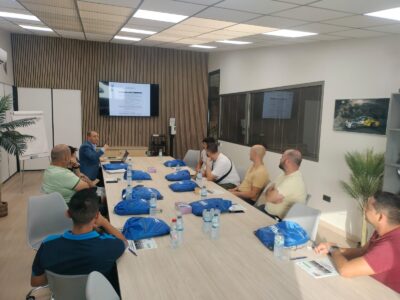 Imagen de grupo en formacion