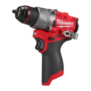 Taladro percutor subcompacto M12 FUEL™ Milwaukee M12 FPD2-0, 152mm, con portabrocas de 13mm.