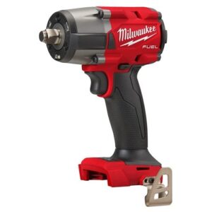 Llave de impacto de par medio M18 FUEL™ Milwaukee M18 FMTIW2F12-0X, recepción ½″ con anillo, ultra compacta 152mm.