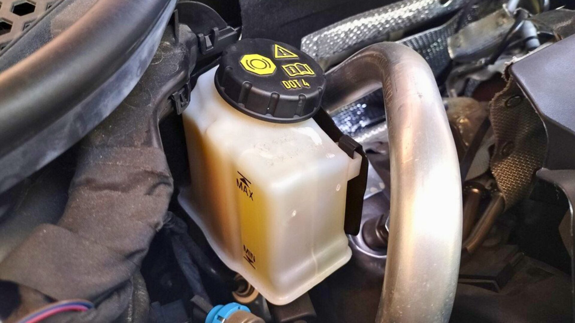 Depostio de liquido de frenos
