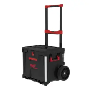 Baúl con ruedas y cajón de apertura frontal Milwaukee PACKOUT Rolling Drawer con esquinas reforzadas de metal y ruedas todo terreno.