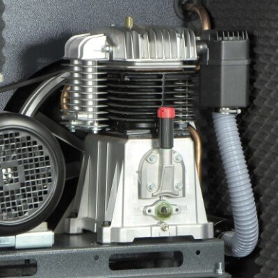 Compresor de Pistón Air-Sil2 NB5-5.5FT 270 – Insonorizado sobre Caldera | NUAIR